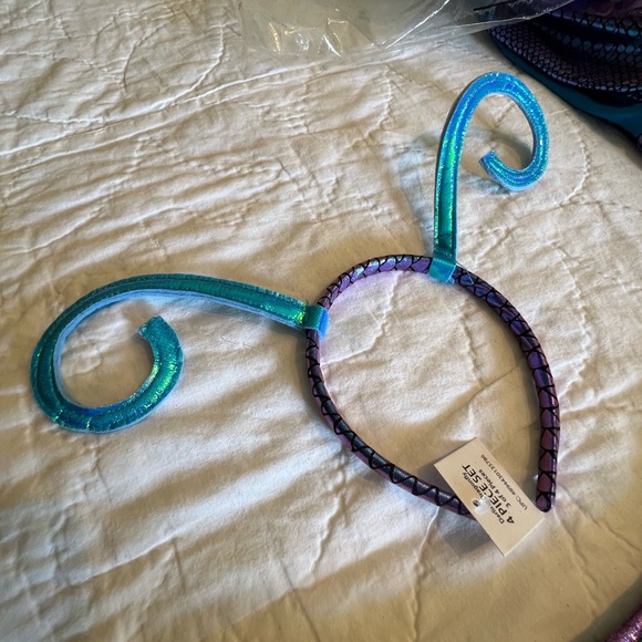 Girls “Darling Dragonfly” Costume - 7/8 - Picture 9 of 12